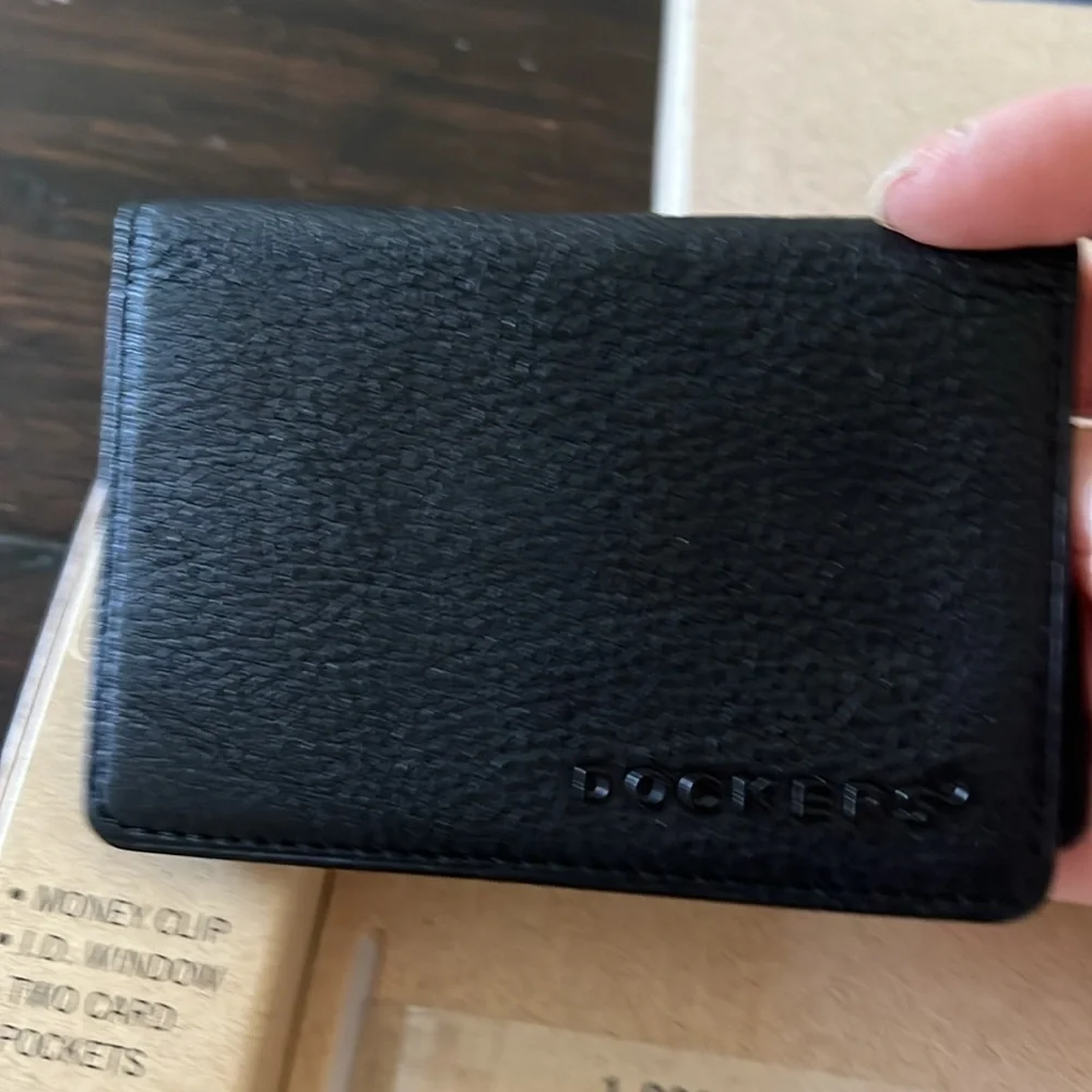 Dockers gift set front pocket wallet ID holder with utility tool - Picture 5 of 9